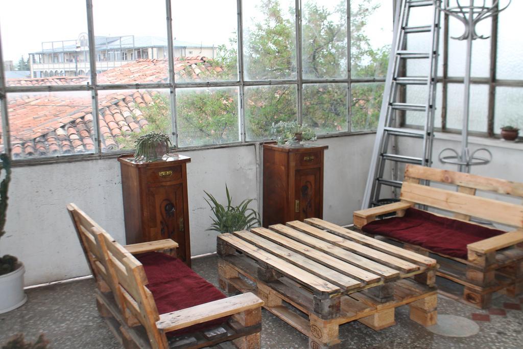 Tlt Guest House Telavi Exterior foto