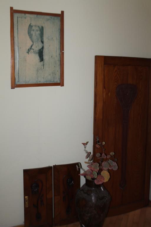 Tlt Guest House Telavi Exterior foto