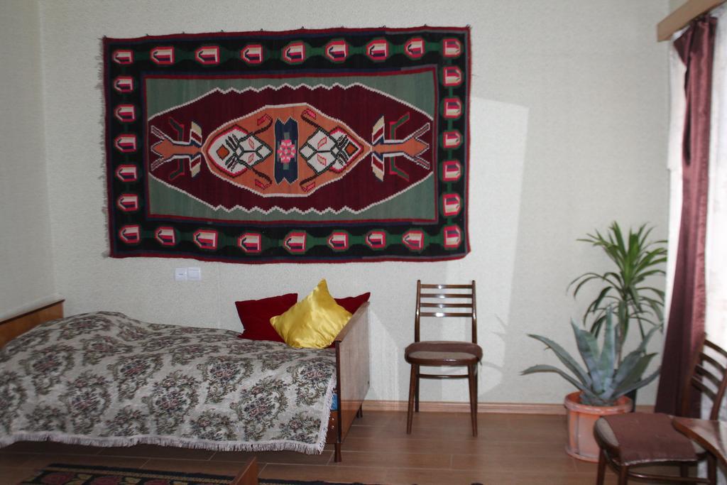 Tlt Guest House Telavi Exterior foto