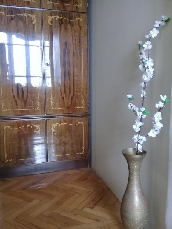 Tlt Guest House Telavi Exterior foto